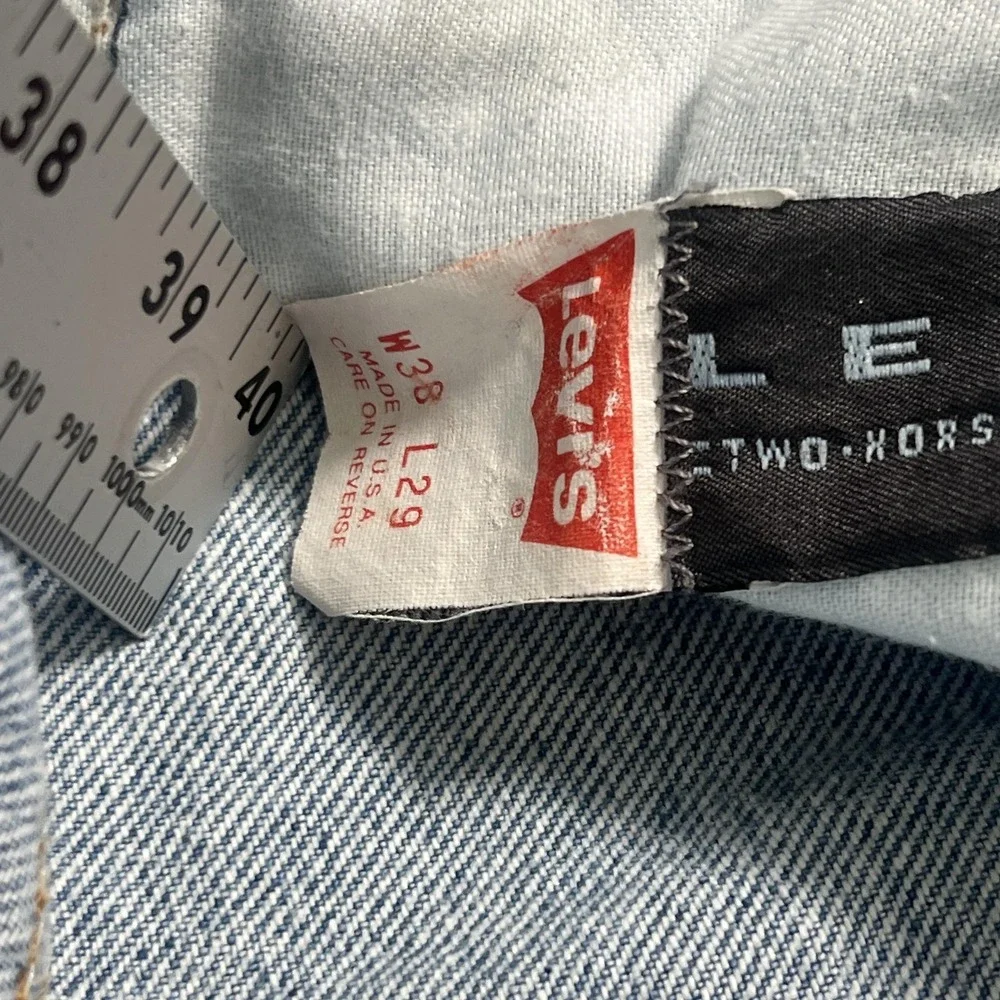 Vintage Levis Jeans Mens 38x29 Light Blue Wash Relaxed Straight Denim USA